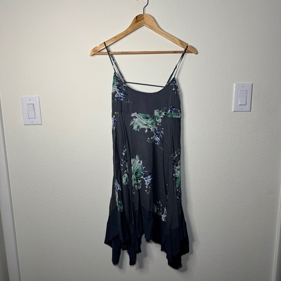 Free People Dress Women's XS Black Combo Faded Bloom Mini Slip Floral Boho NWT - Picture 1 of 5